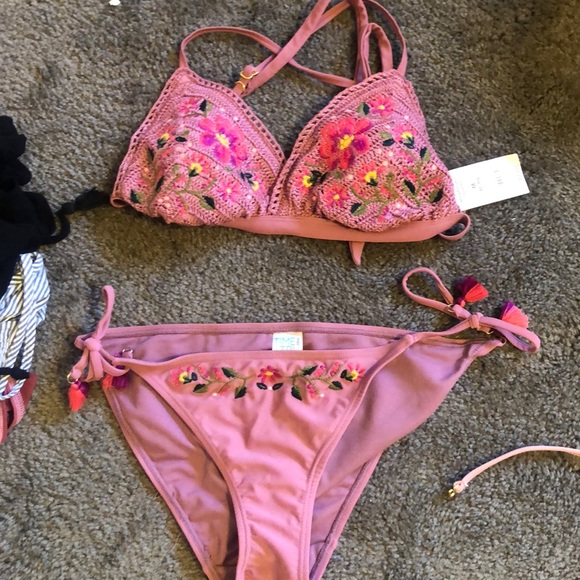 Crochet bikini - Picture 1 of 2